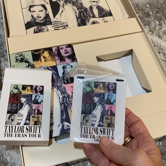 Taylor Swift Eras Tour Houston VIP box - Picture 5 of 7